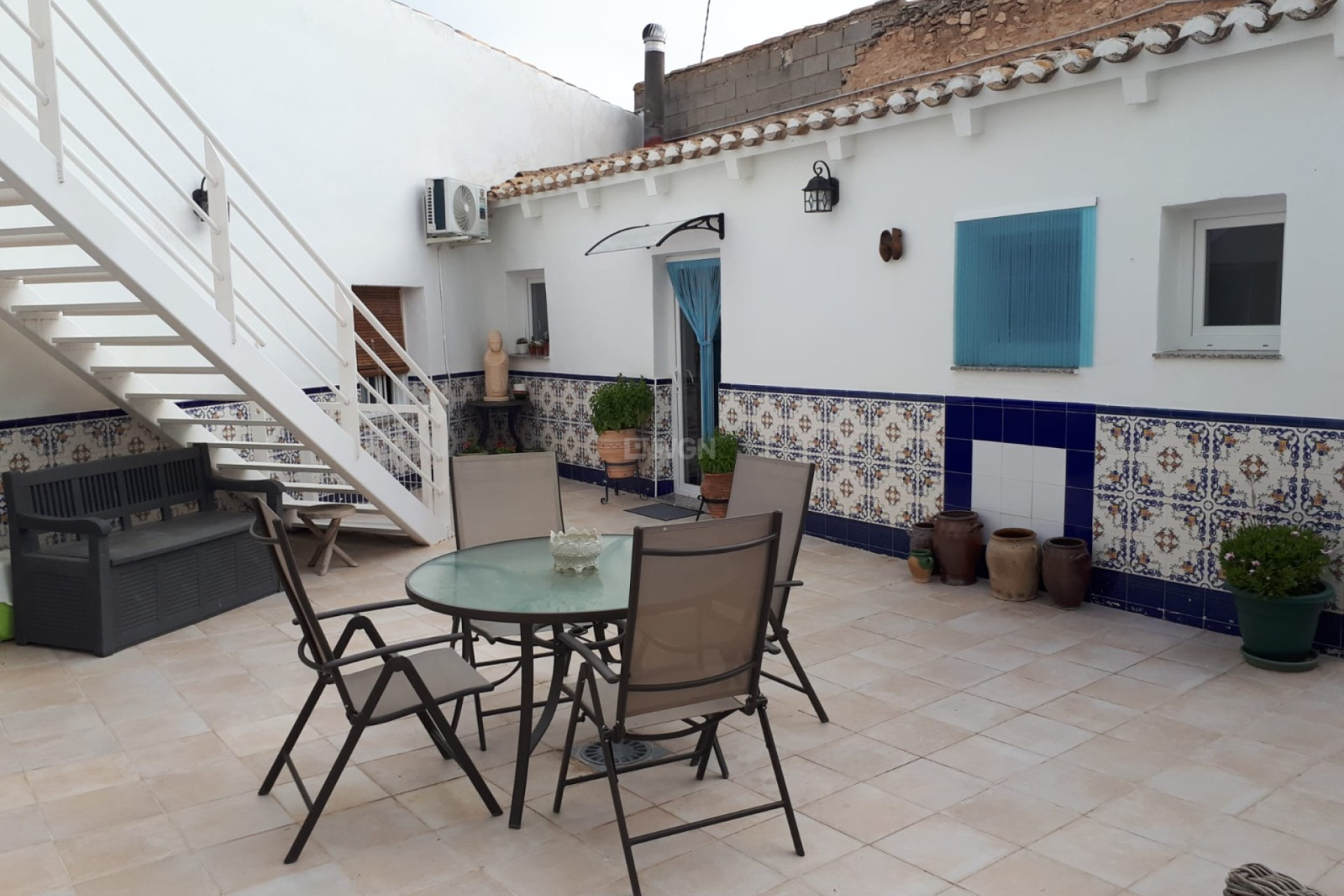 Reventa - Villa - Villena - Inland