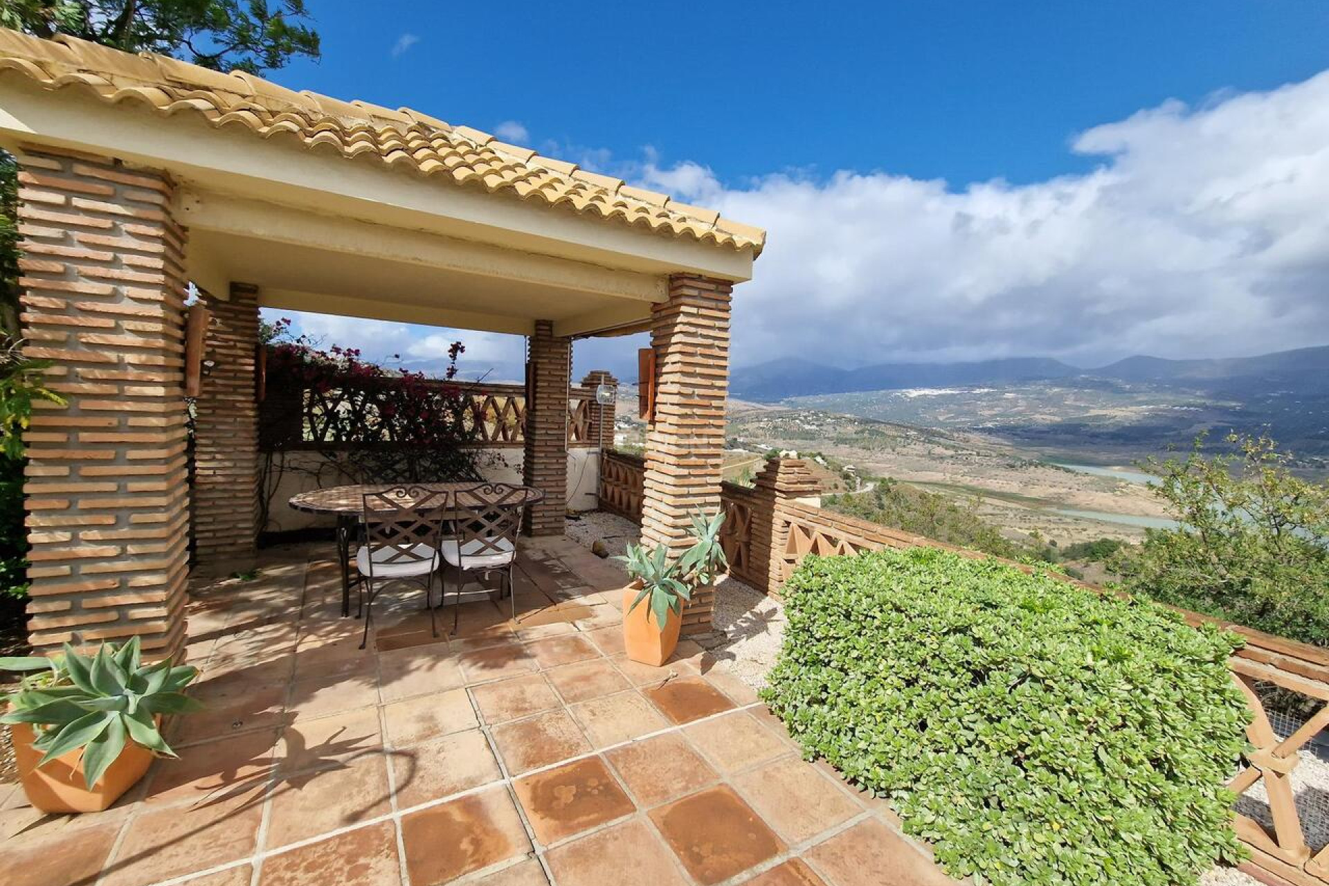 Reventa - Villa - Vinuela - Inland