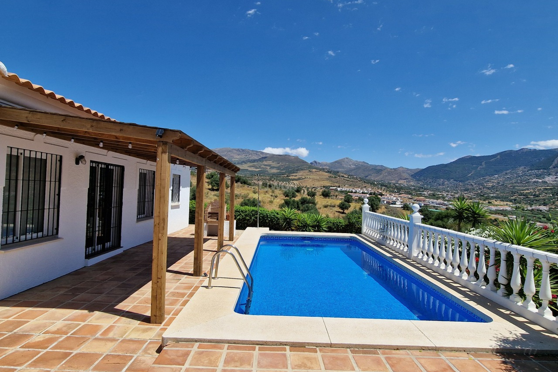 Reventa - Villa - Vinuela - Inland