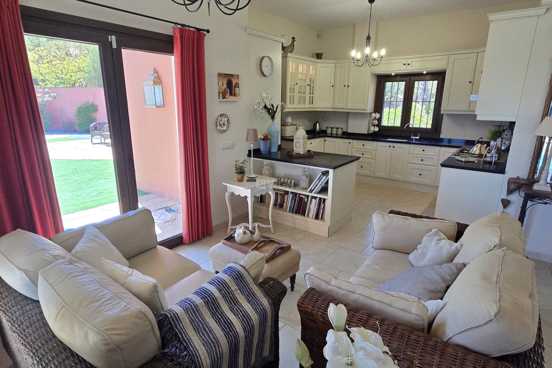 Reventa - Villa - Vinuela - Inland