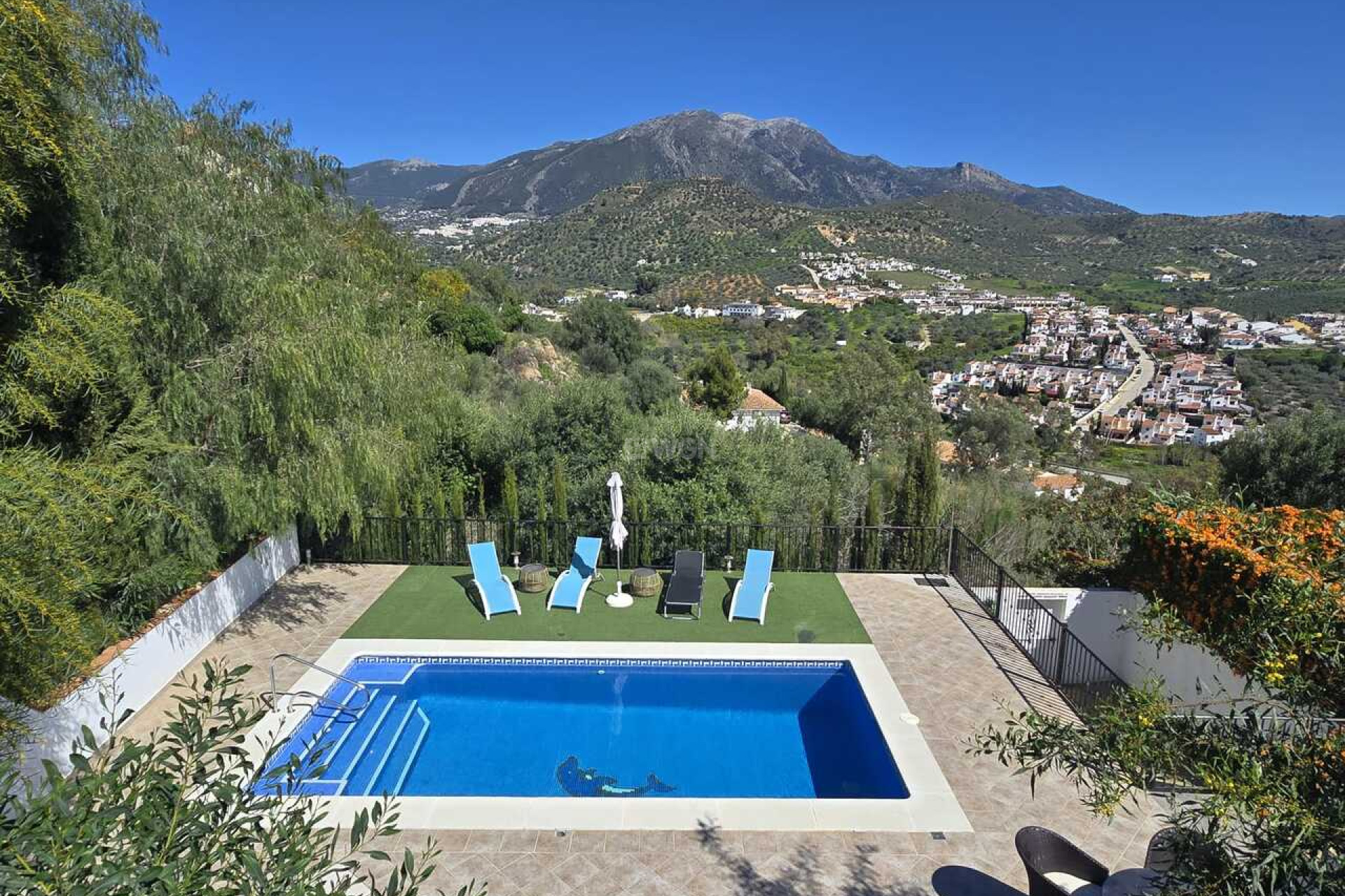 Reventa - Villa - Vinuela - Inland