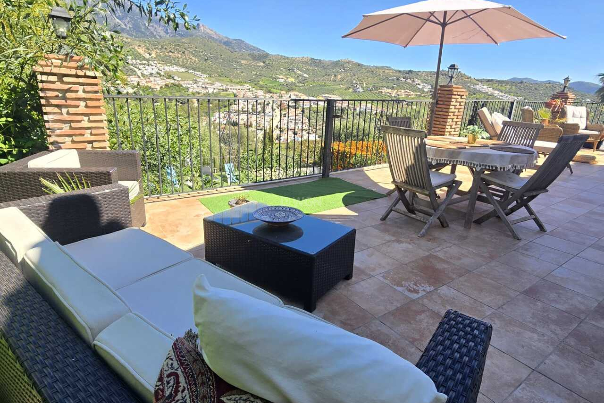 Reventa - Villa - Vinuela - Inland