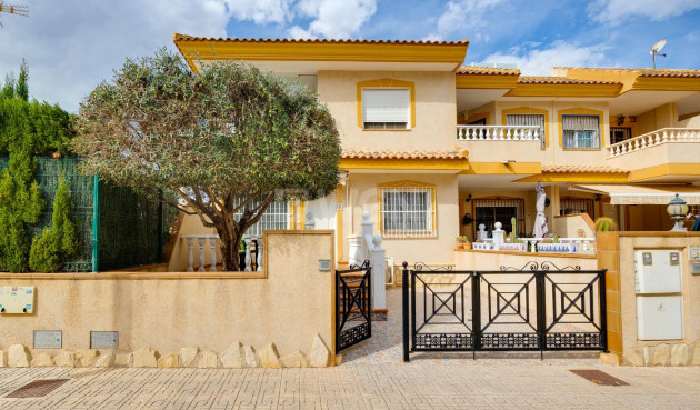 Semi Detached - Odsprzedaż - Orihuela Costa - Villamartín