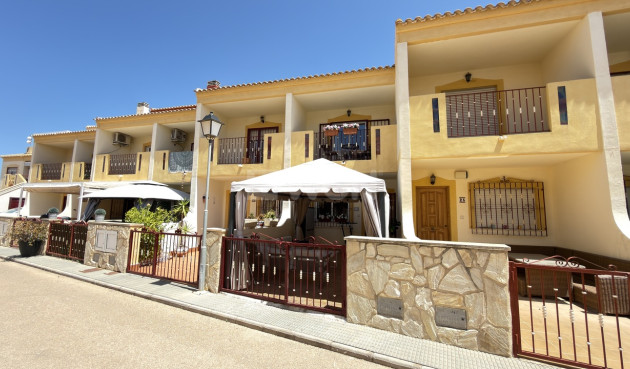 Stadthaus - Wiederverkauf - La Zenia - 35580