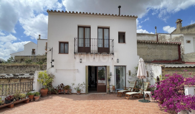 Stadthaus - Wiederverkauf - Serrato - 28800