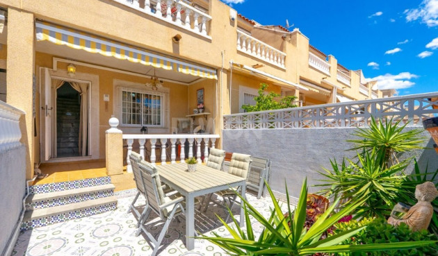 Stadthaus - Wiederverkauf - Torrevieja - aguas nuevas