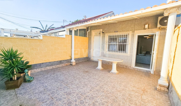 Stadthaus - Wiederverkauf - Torrevieja - El Limonar