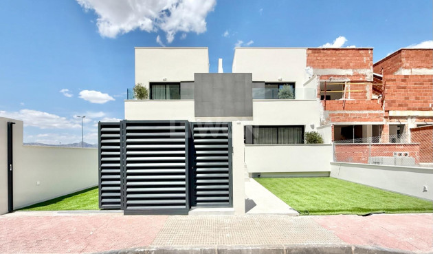 Townhouse - New Build - Cox - San Fernando