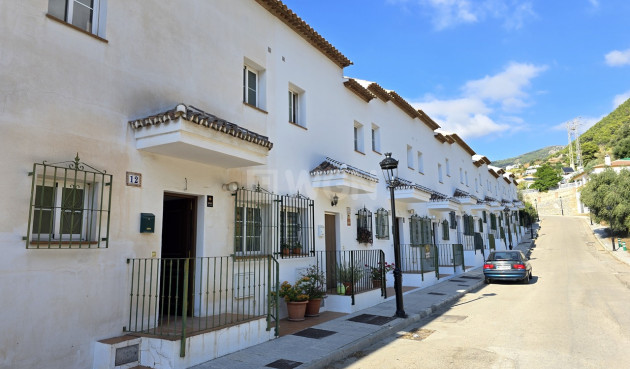 Townhouse - Resale - Alcaucín - Inland