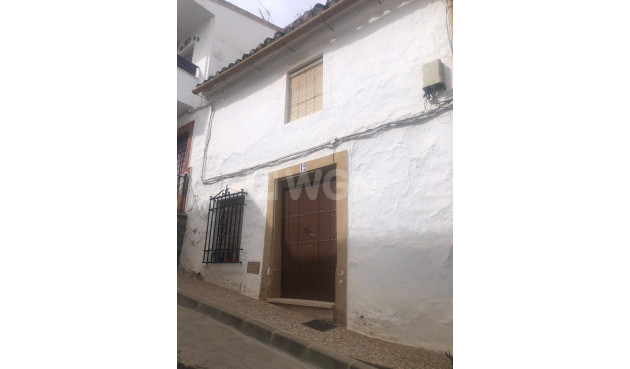 Townhouse - Resale - Cuevas Bajas - Cuevas Bajas