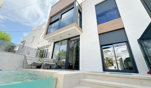 Townhouse - Resale - Torrevieja - Calas Blanca