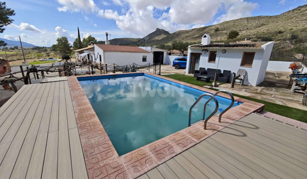 Townhouse - Resale - Yecla - Inland