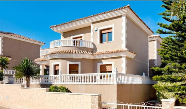 Villa - Nowy budynek - Torrevieja - NB-32217