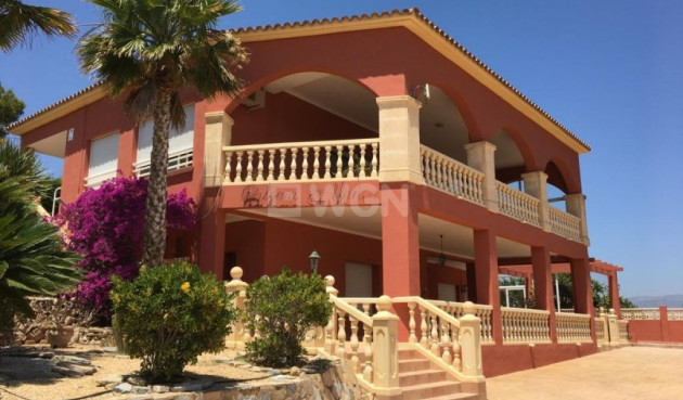 Villa - Odsprzedaż - Alfas del Pí - Costa Blanca