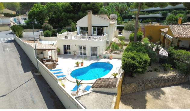 Villa - Odsprzedaż - Alfas del Pí - Costa Blanca