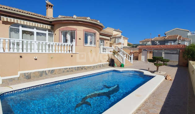 Villa - Odsprzedaż - Benimar - Costa Blanca