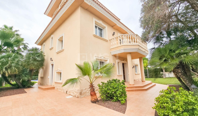 Villa - Odsprzedaż - Cabo Roig - Cabo Roig