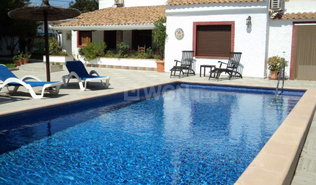 Villa - Odsprzedaż - Cabo Roig - Costa Blanca