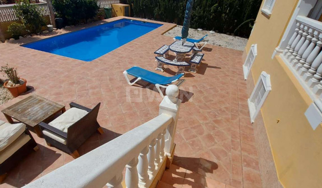 Villa - Odsprzedaż - Calpe - Costa Blanca