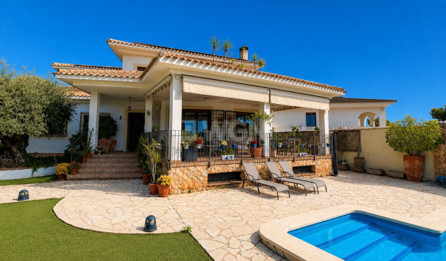 Villa - Odsprzedaż - Campoamor - Costa Blanca