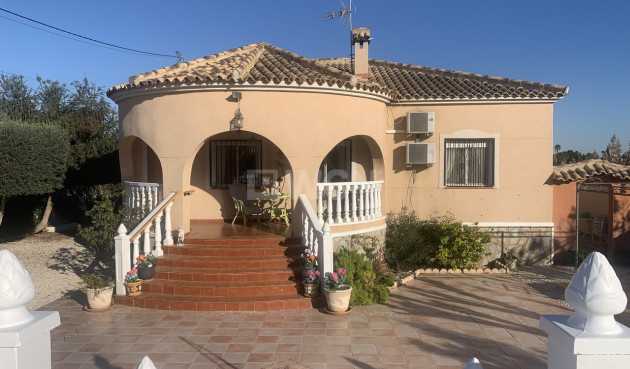 Villa - Odsprzedaż - Catral - Costa Blanca