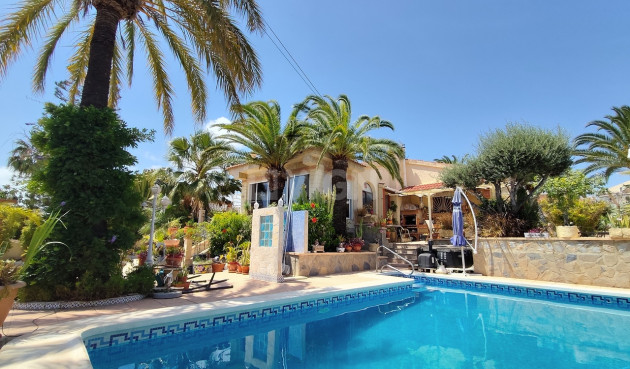 Villa - Odsprzedaż - Ciudad Quesada - 99611