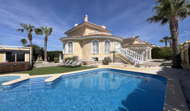 Villa - Odsprzedaż - Ciudad Quesada - Costa Blanca