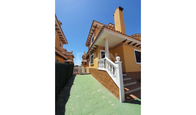 Villa - Odsprzedaż - Ciudad Quesada - Costa Blanca