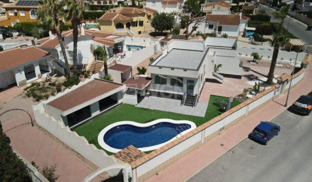 Villa - Odsprzedaż - Ciudad Quesada - Costa Blanca