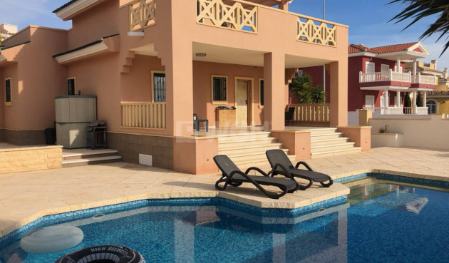 Villa - Odsprzedaż - Ciudad Quesada - Costa Blanca