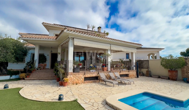 Villa - Odsprzedaż - Dehesa de Campoamor - Costa Blanca