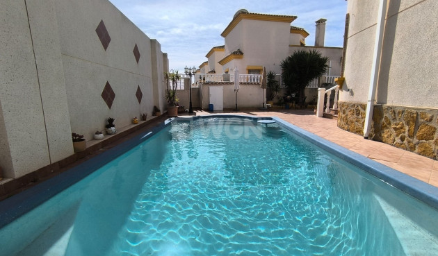 Villa - Odsprzedaż - El Raso - Costa Blanca