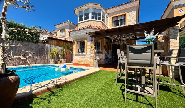 Villa - Odsprzedaż - El Raso - Costa Blanca