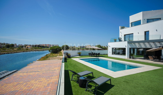Villa - Odsprzedaż - La Manga del Mar Menor - Costa Calida