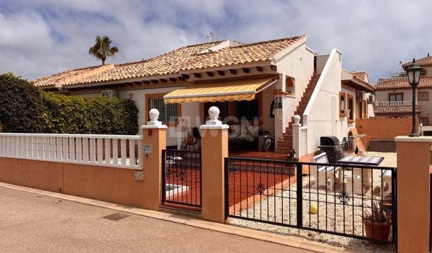 Villa - Odsprzedaż - Lomas de Caboroig - Costa Blanca