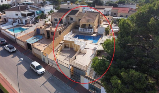 Villa - Odsprzedaż - Los Balcones - Costa Blanca