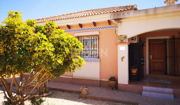 Villa - Odsprzedaż - Los Montesinos - Costa Blanca