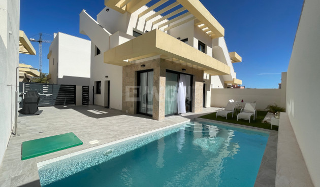 Villa - Odsprzedaż - Los Montesinos - Costa Blanca