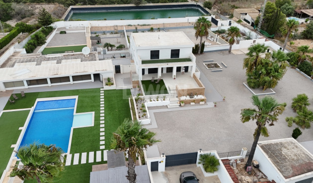 Villa - Odsprzedaż - Los Montesinos - Costa Blanca