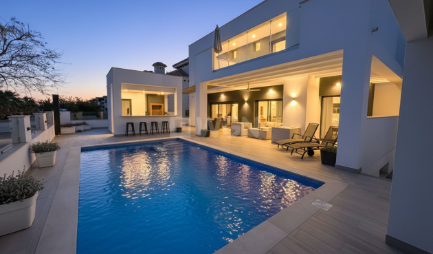 Villa - Odsprzedaż - Mar Menor Golf Resort - Inland