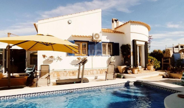 Villa - Odsprzedaż - Orihuela Costa - 32268