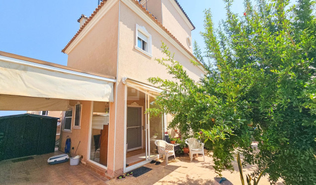 Villa - Odsprzedaż - Orihuela Costa - Cabo Roig