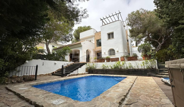 Villa - Odsprzedaż - Orihuela Costa - Campoamor