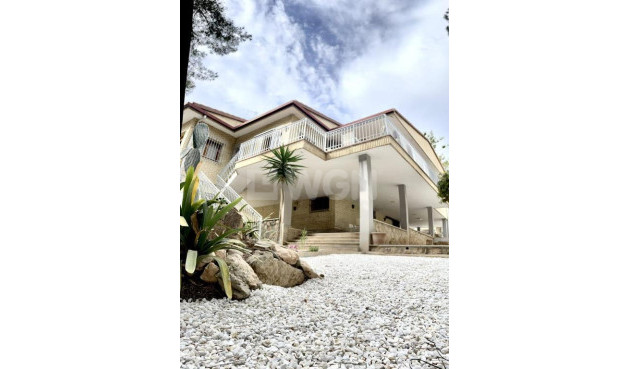 Villa - Odsprzedaż - Orihuela Costa - Campoamor