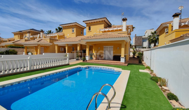 Villa - Odsprzedaż - Orihuela Costa - Costa Blanca