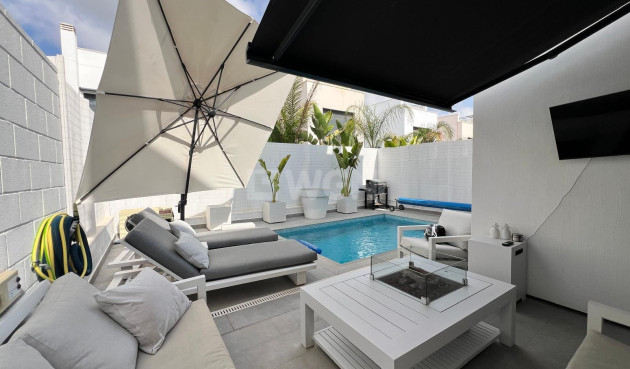 Villa - Odsprzedaż - Orihuela Costa - Villamartín-las Filipinas