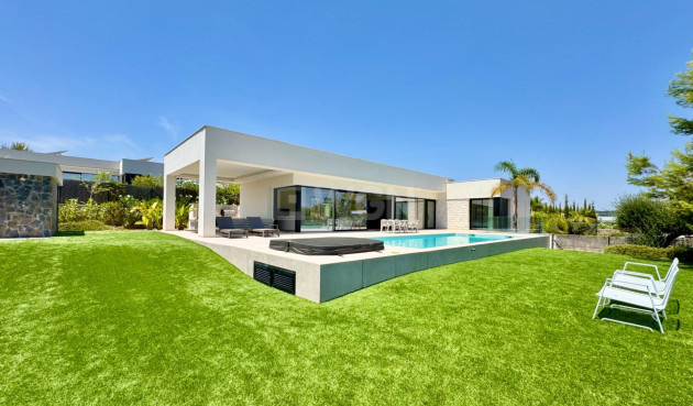 Villa - Odsprzedaż - Orihuela - Las Colinas Golf