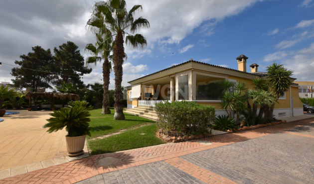 Villa - Odsprzedaż - San Fulgencio - Costa Blanca