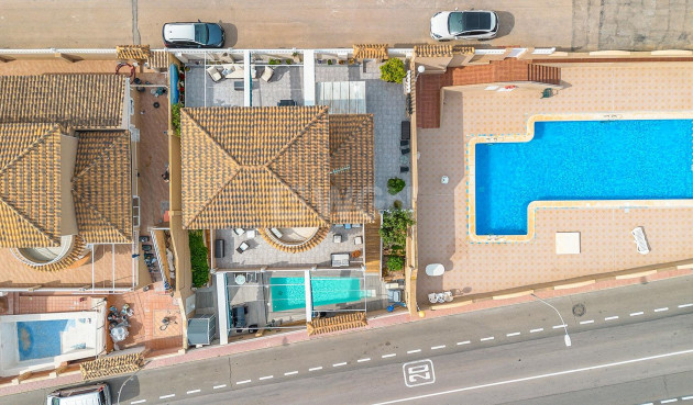 Villa - Odsprzedaż - Torrevieja - 84889