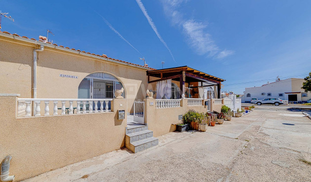 Villa - Odsprzedaż - Torrevieja - 94391